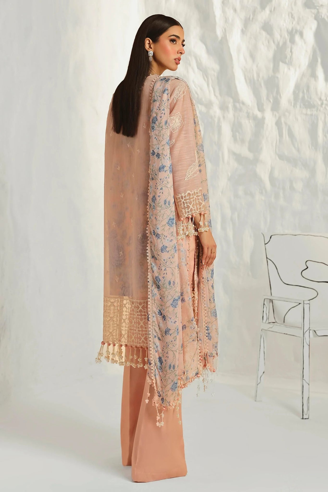 Model wearing Sana Safinaz Muzlin Summer '24, Design M242 - 016B - CJ, perfect for Pakistani fashion online in the UK.