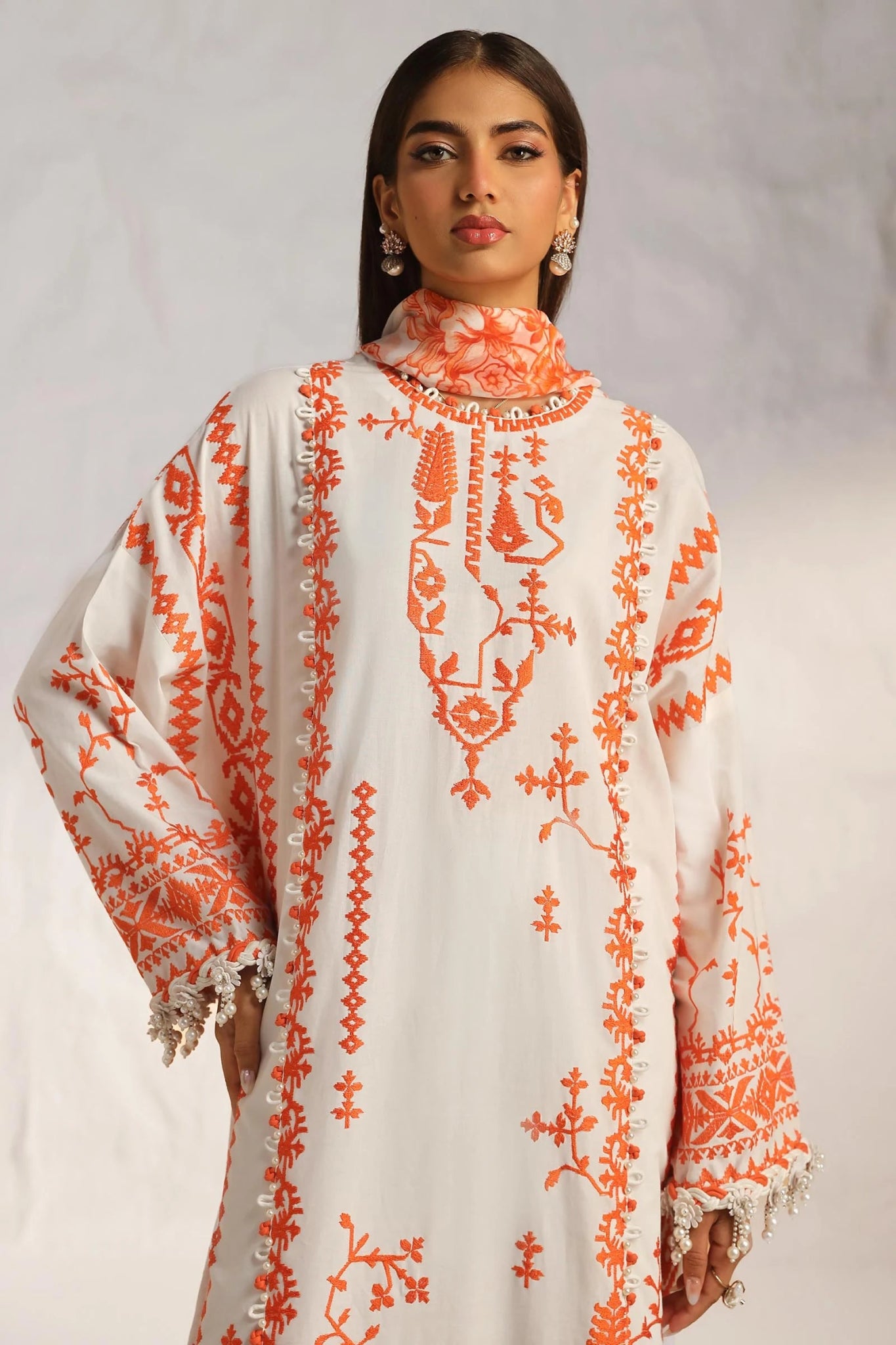 Model wearing Sana Safinaz Muzlin Summer '24, Design M242 - 017B - CJ, perfect for Pakistani fashion online in the UK.