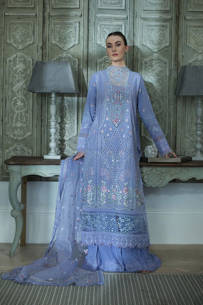 Elegant Sobia Nazir DESIGN 9B, UK's choice for intricate Pakistani clothing.