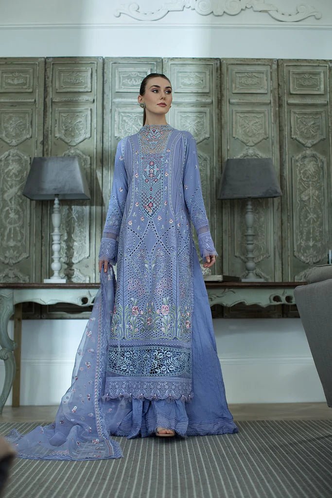 Elegant Sobia Nazir DESIGN 9B, UK's choice for intricate Pakistani clothing.