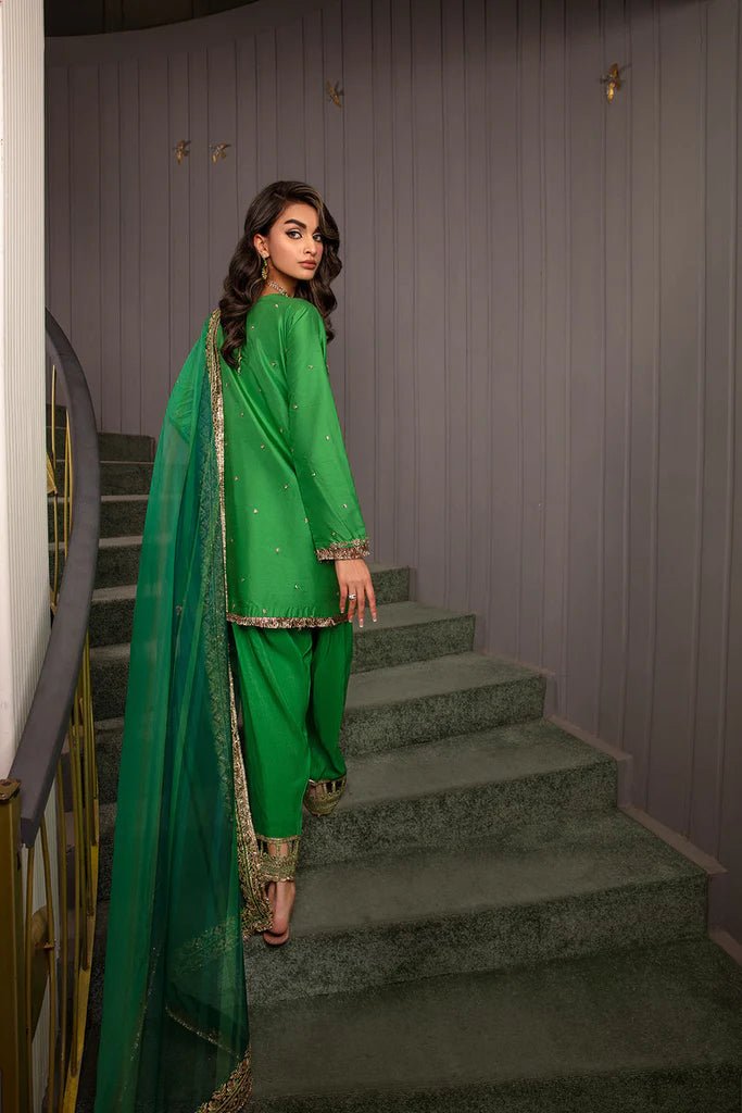 Model wearing Sobia Nazir's Design 08 from Luxury Pret '24, showcasing Pakistani fashion online in the UK.