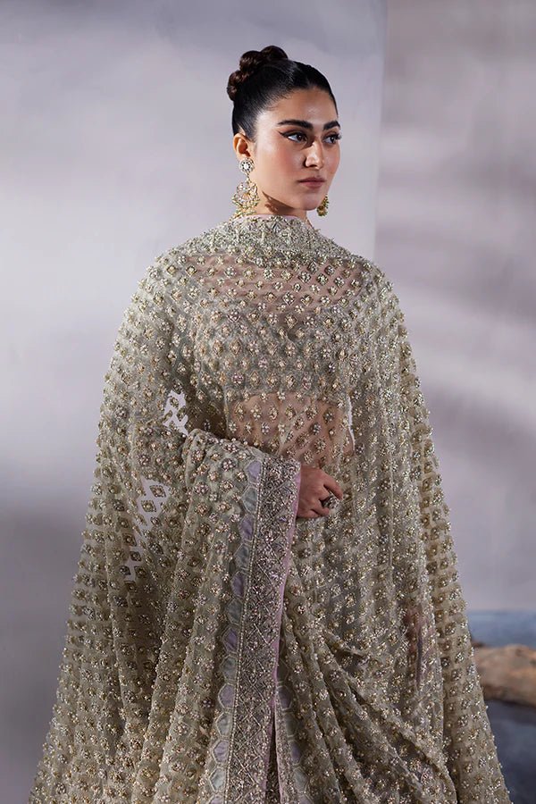 Model wearing Soraya LIVIA Bridal dress, a gorgeous addition to Pakistani wedding clothes online in the UK.